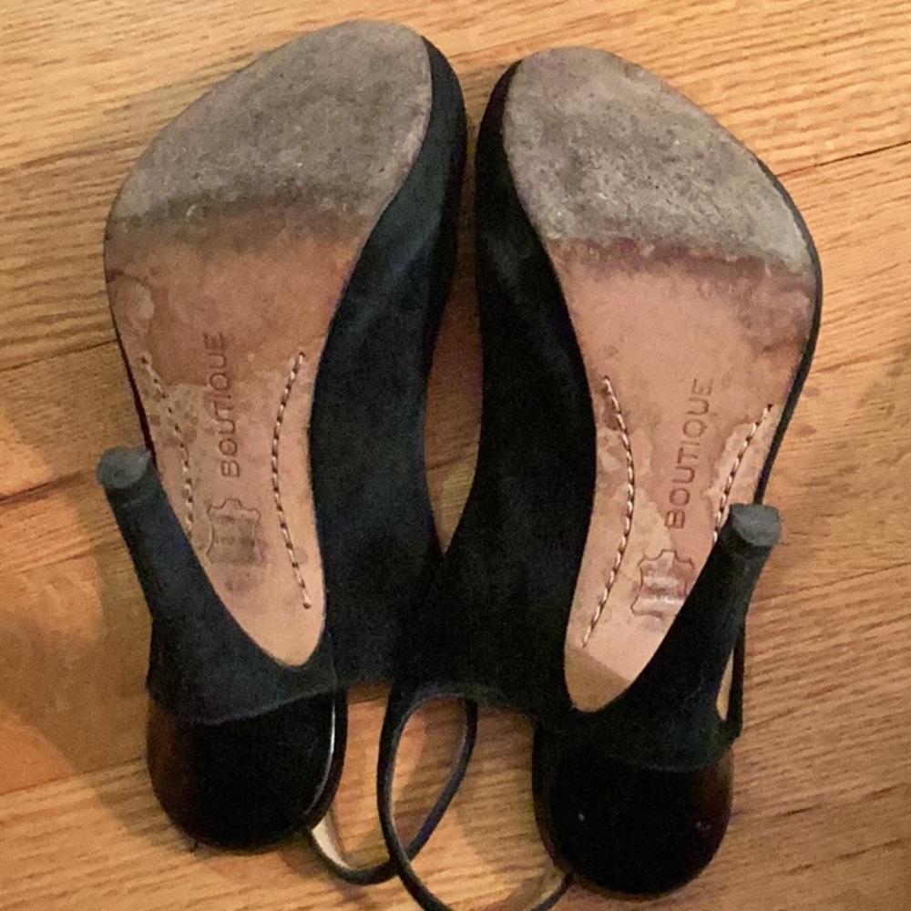 Boutique 9 Peep toe sling back pump black suede size 7. Leather upper and sole. - Picture 5 of 7